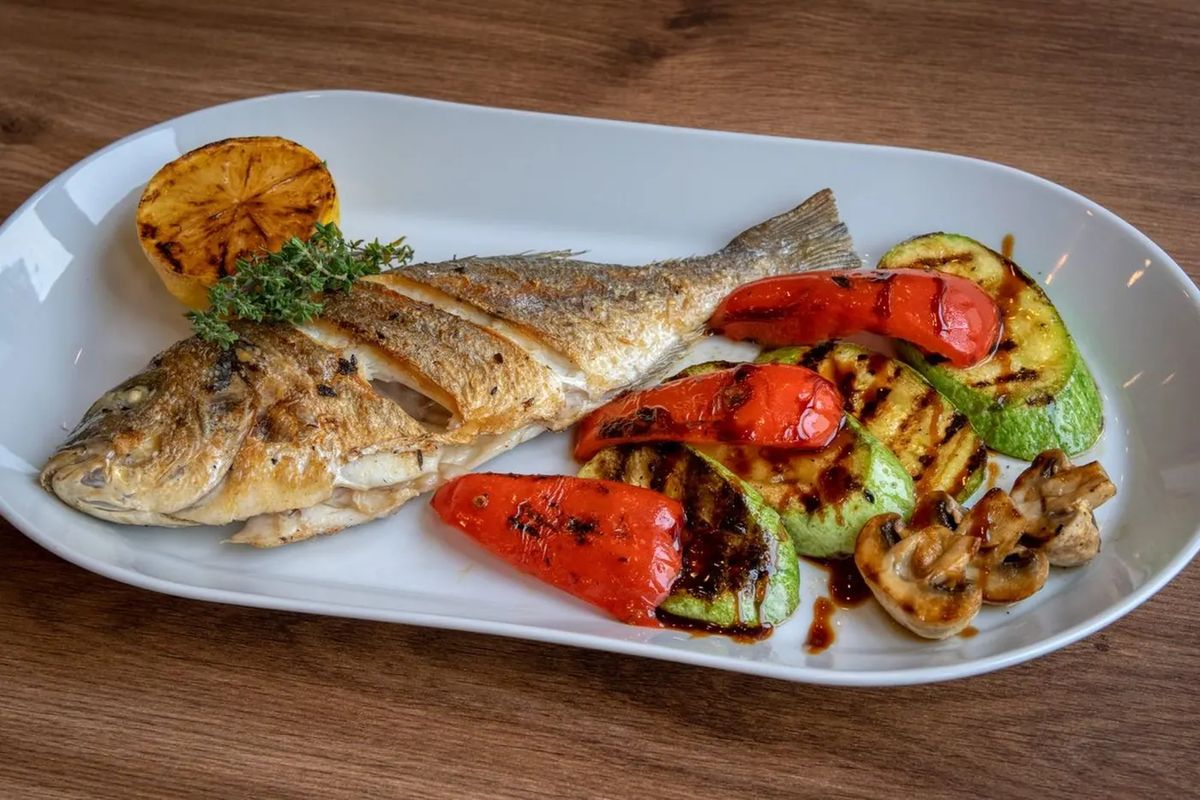 Dorade, riz complet et ratatouille