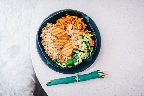 Buddha bowl quinoa et tofu